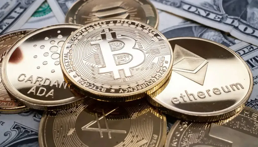 Bitcoin là đồng tiền mã hóa đầu tiên